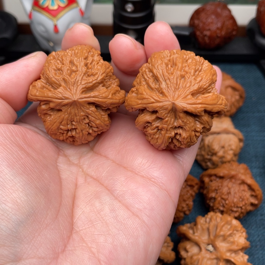 文玩核桃把件全品粗筋43