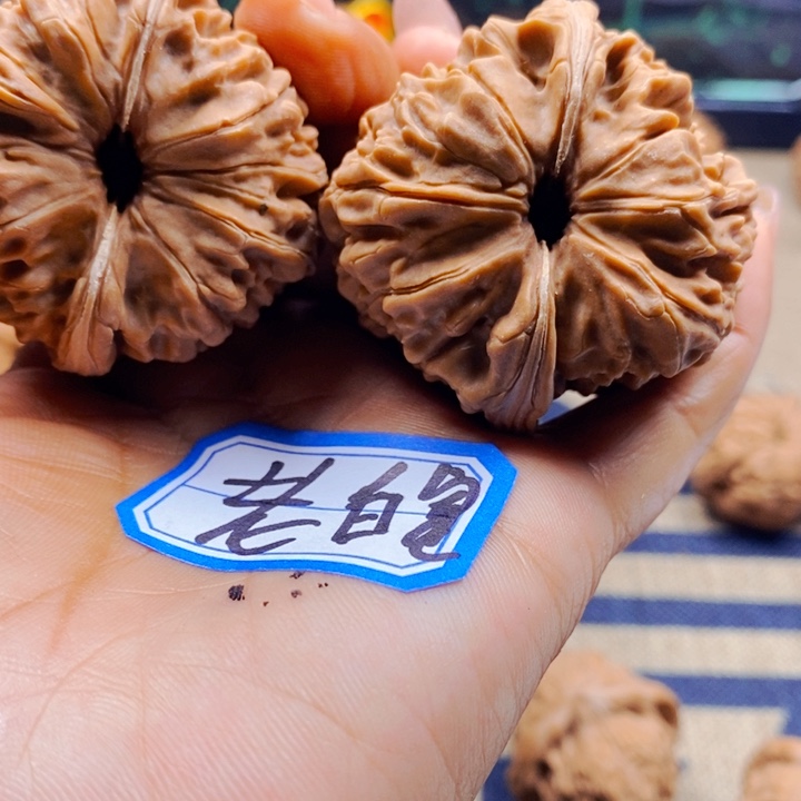 老***孩把件文玩核桃闷墩