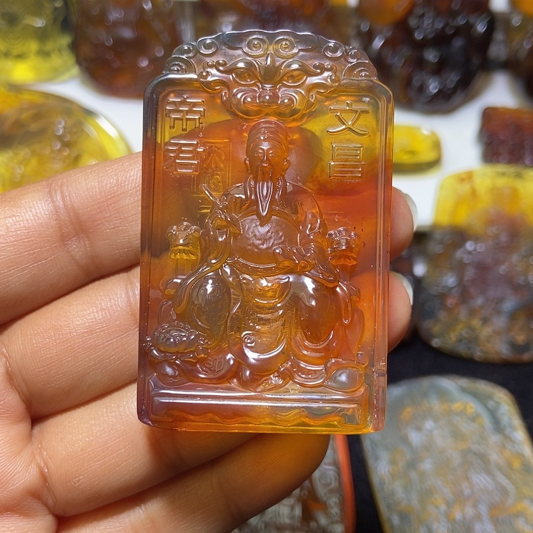 琥珀未镶嵌颈饰缅甸天然琥珀吊坠