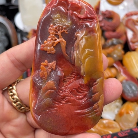 【闪购商品】石英质玉（黄龙玉）颈饰未镶嵌