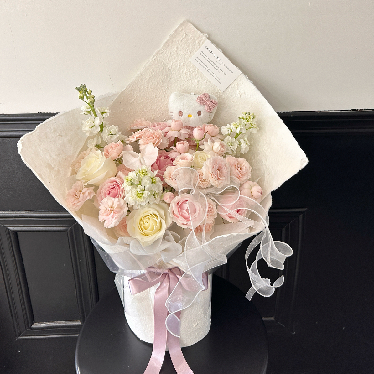 甜蜜告白hello Kitty花束