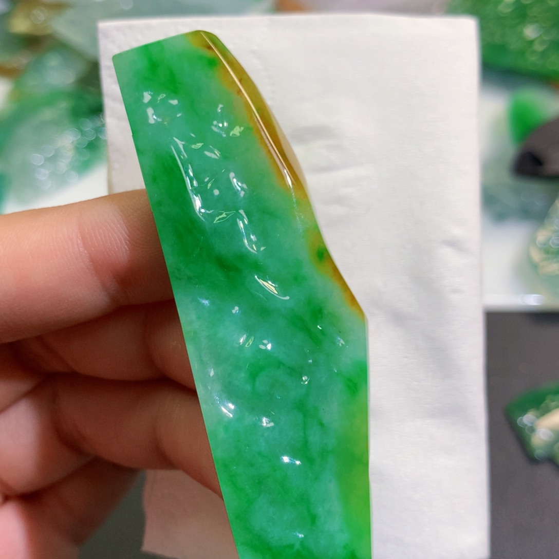 【闪购商品】翡翠吊坠(不含链)未镶嵌