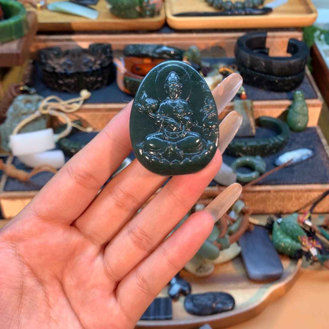 和田玉（糖玉）未镶嵌挂件