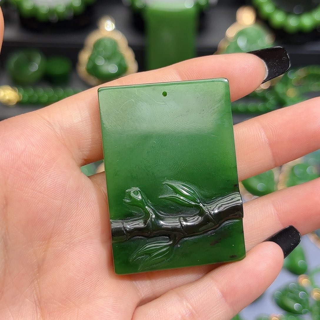 和田玉（碧玉）未镶嵌颈饰