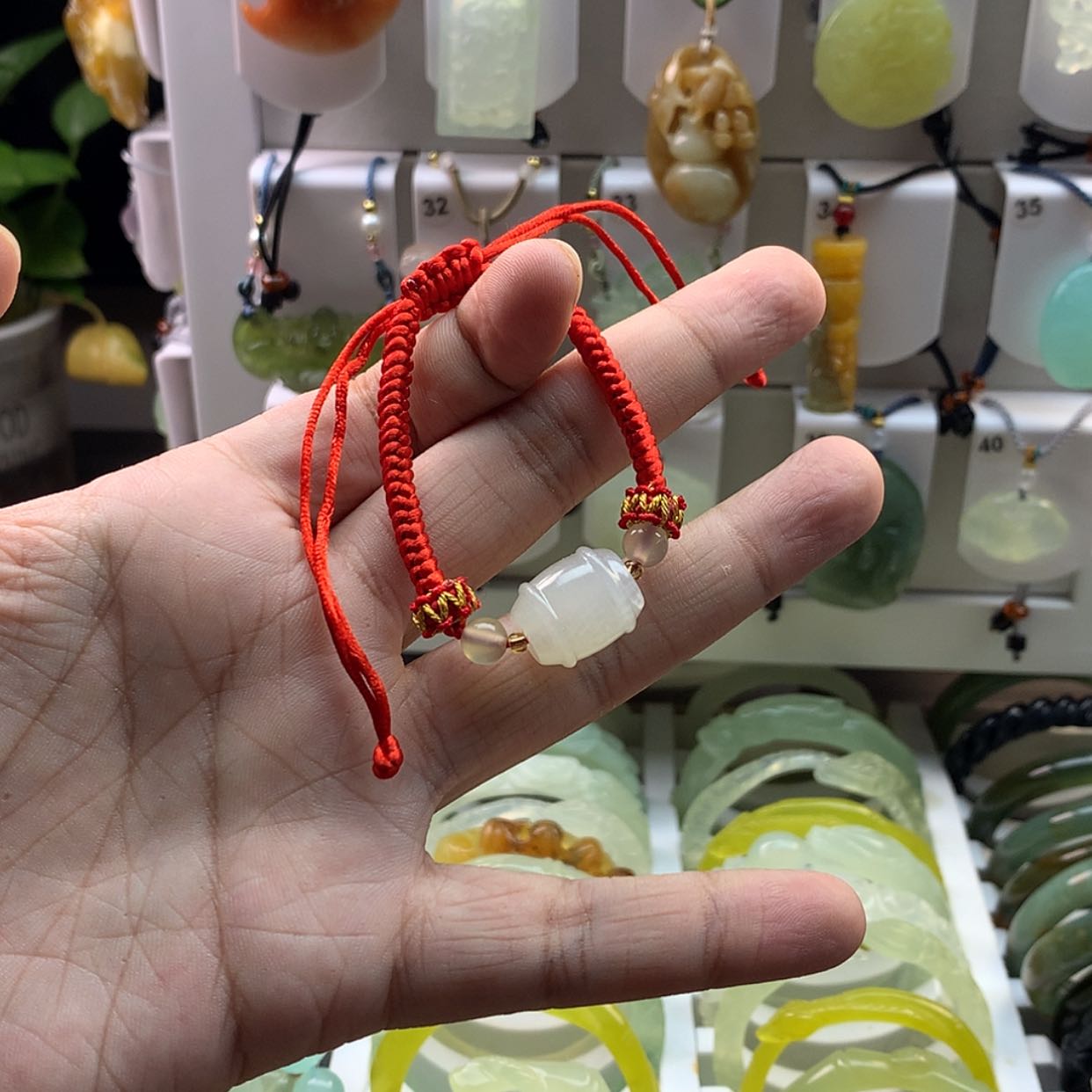 【闪购商品】蛇纹石玉颈饰未镶嵌