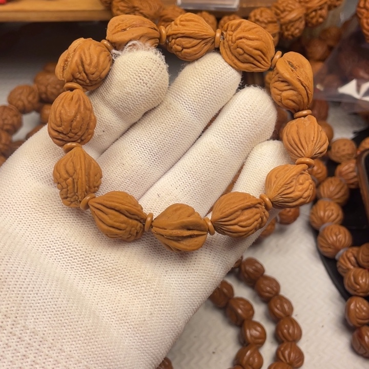 桃木5号链接桃核手串一个