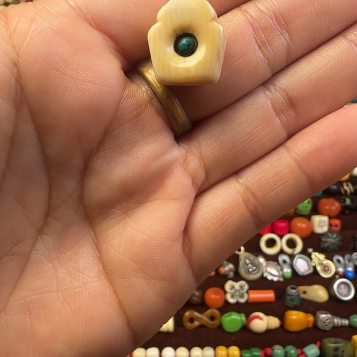 琉璃/树脂/塑料类