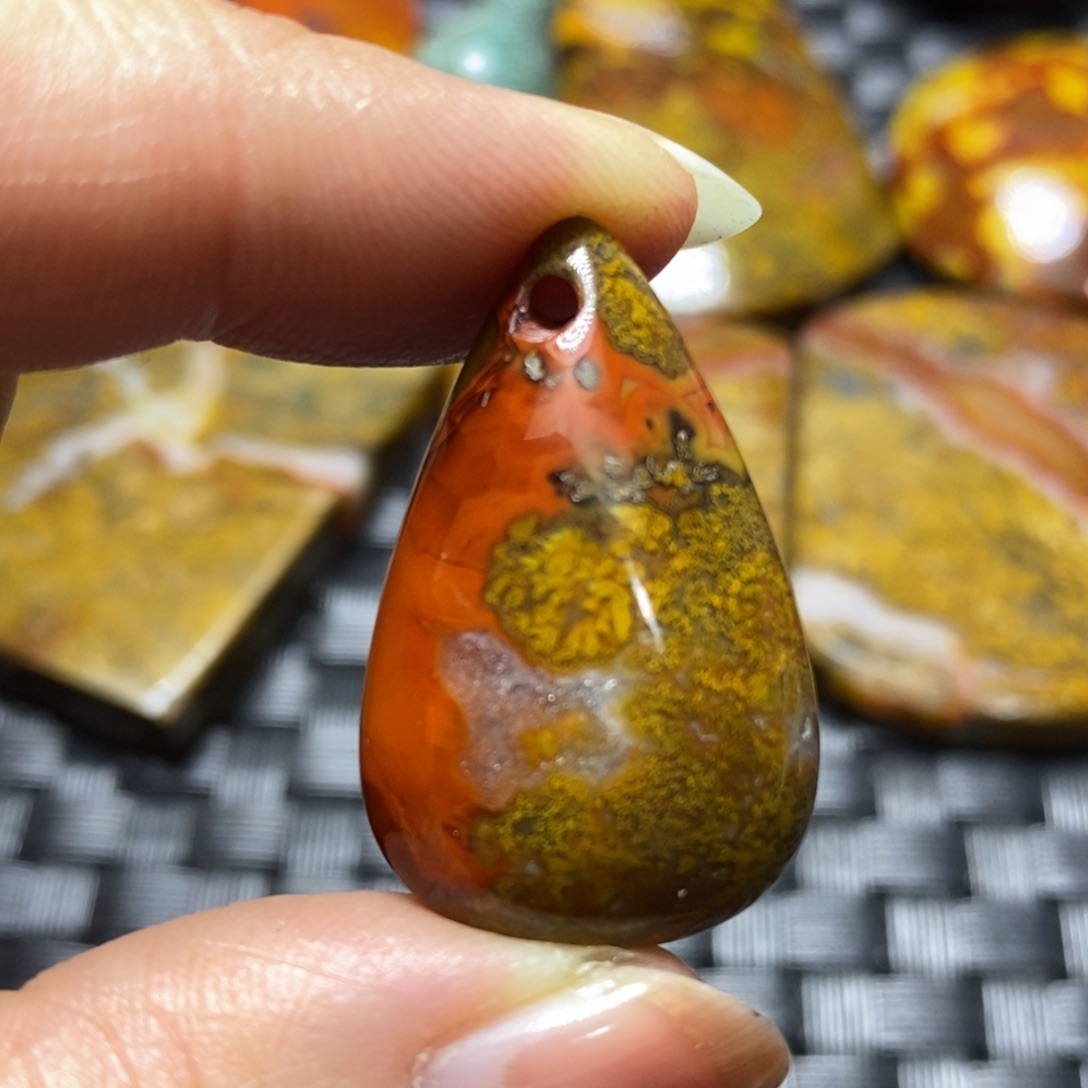 玛瑙/玉髓挂件未镶嵌