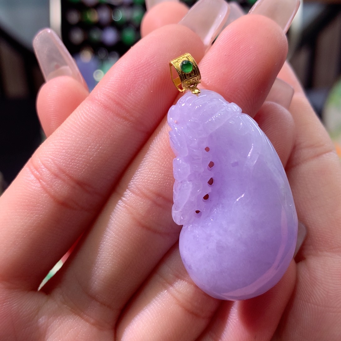 翡翠颈饰18K金镶嵌翡翠