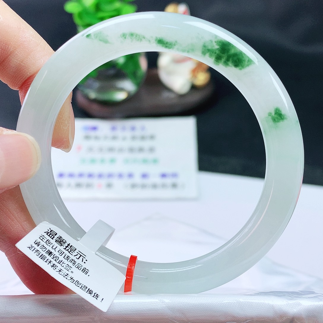 翡翠手镯未镶嵌54圆
