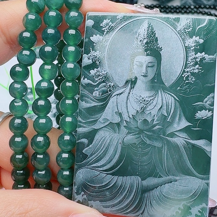 翡翠未镶嵌颈饰多样性发其一