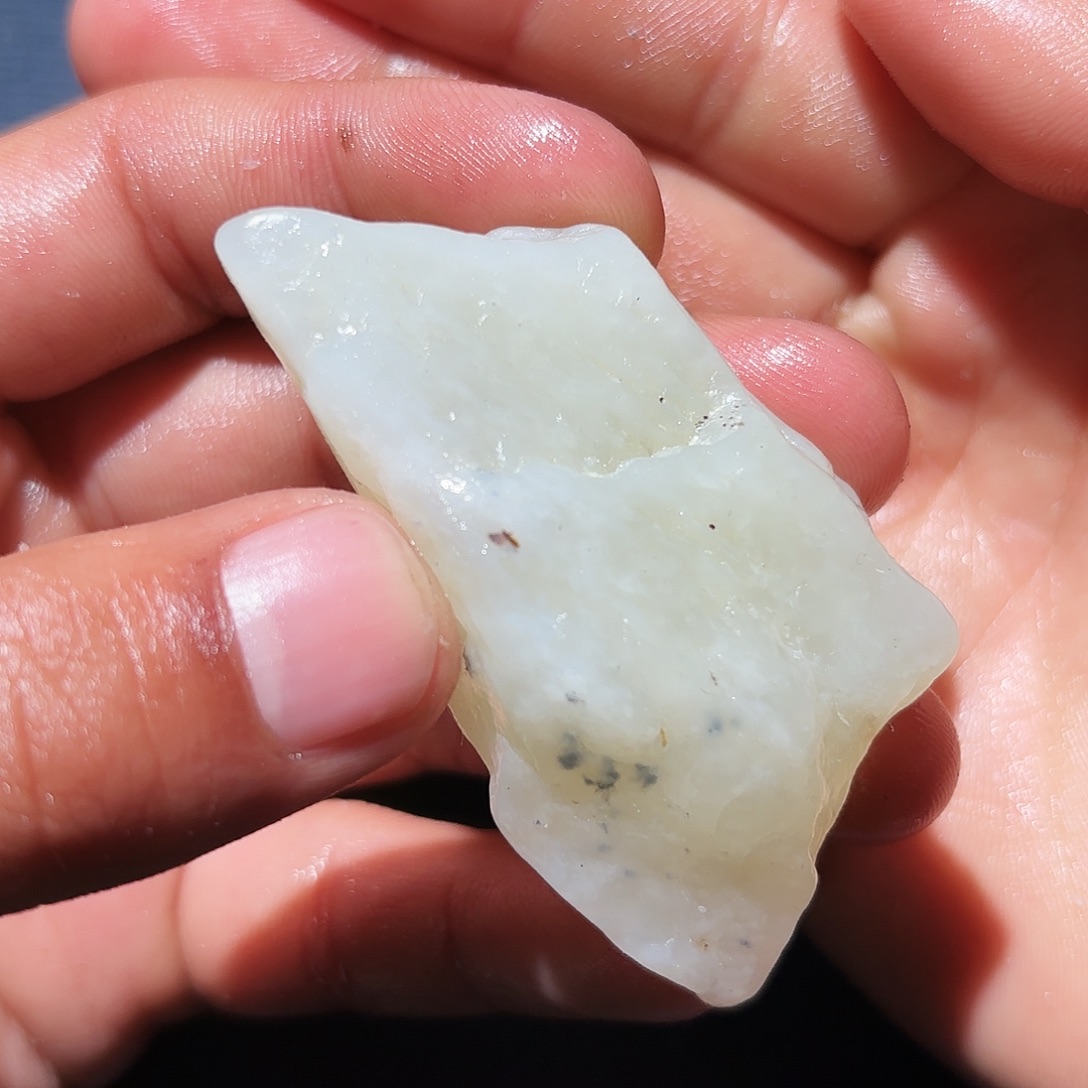 和田玉未镶嵌珠宝奇石