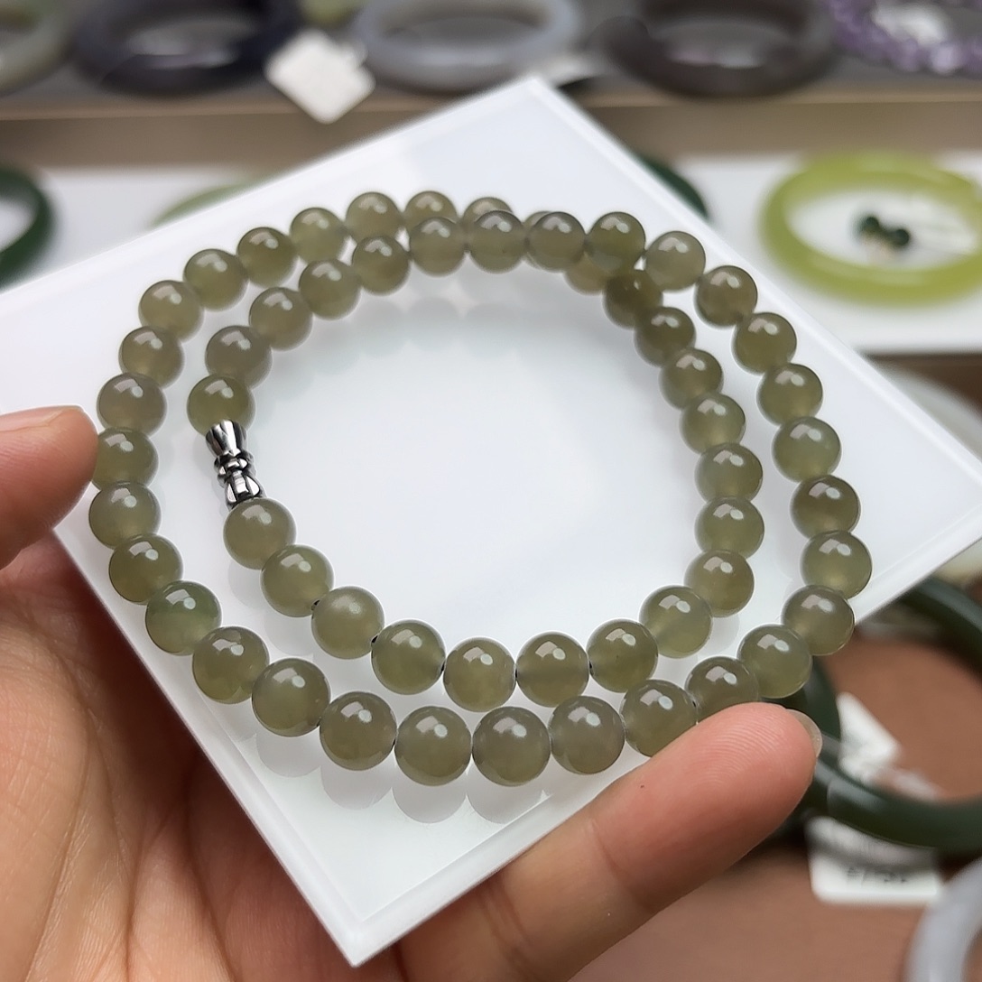 和田玉未镶嵌手镯