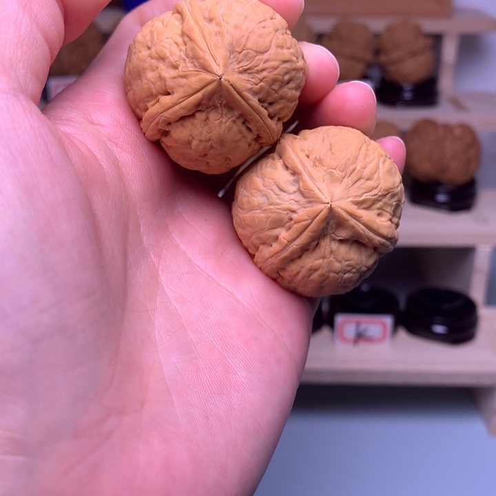 文玩核桃把件G屁桃三棱35尺