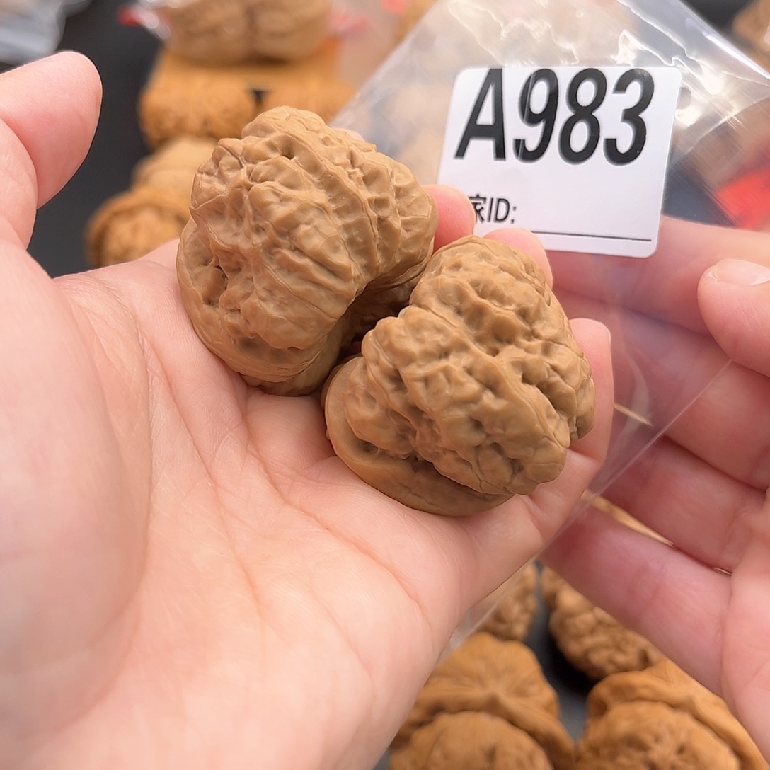 文玩核桃把件蛙蛙全品40