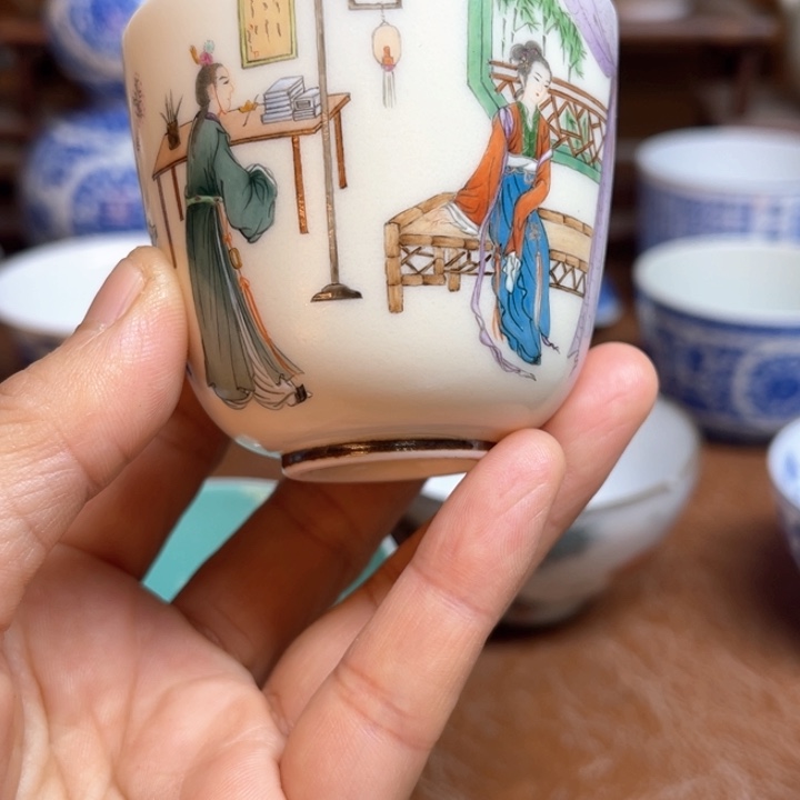 杯M****i今天晚上的月亮好美哦