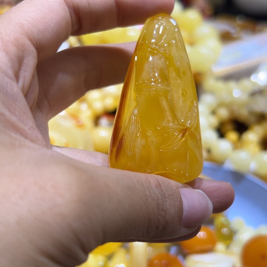 琥珀珠宝奇石未镶嵌