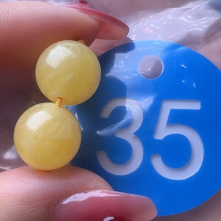 蜜蜡裸石未镶嵌11.5mm 鸡油黄 对珠