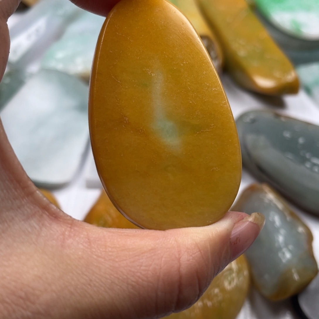 【闪购商品】翡翠颈饰未镶嵌翡翠