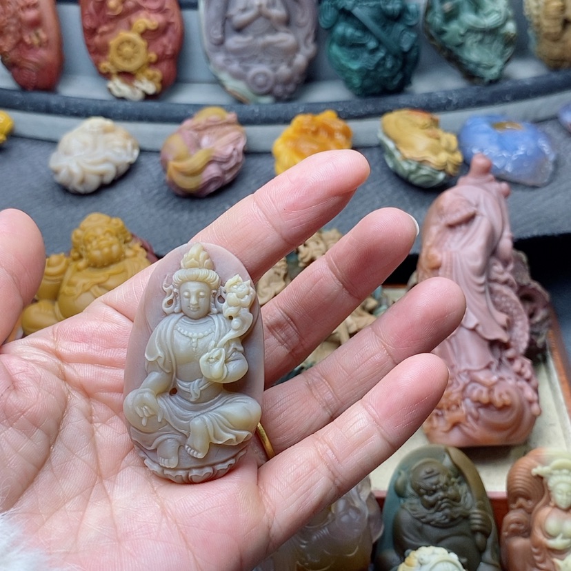【闪购商品】定制石英质玉吊坠未镶嵌
