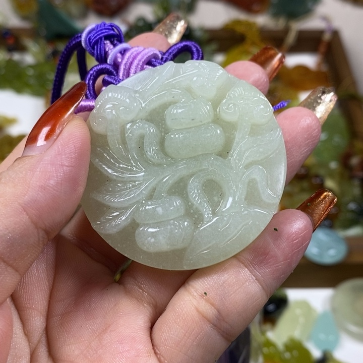 蛇纹石玉未镶嵌吊坠