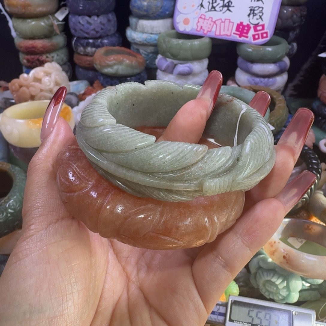 石英质玉（佘太翠）未镶嵌手镯14，5556，微瑕不退换一对价