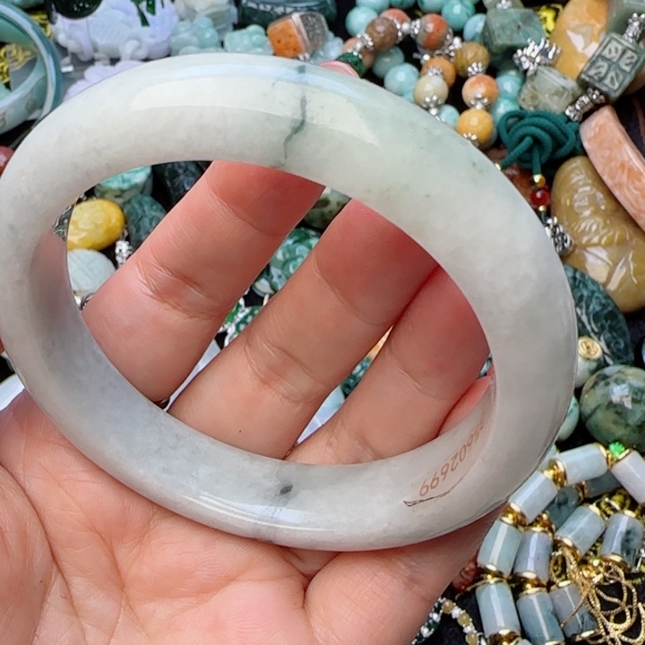 翡翠手镯未镶嵌天然A货95