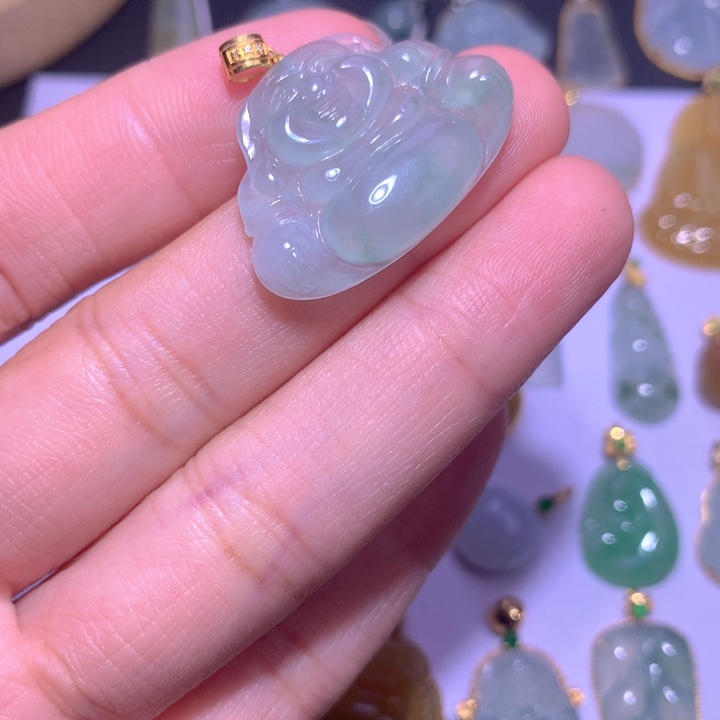 颈饰18K金镶嵌翡翠翡翠