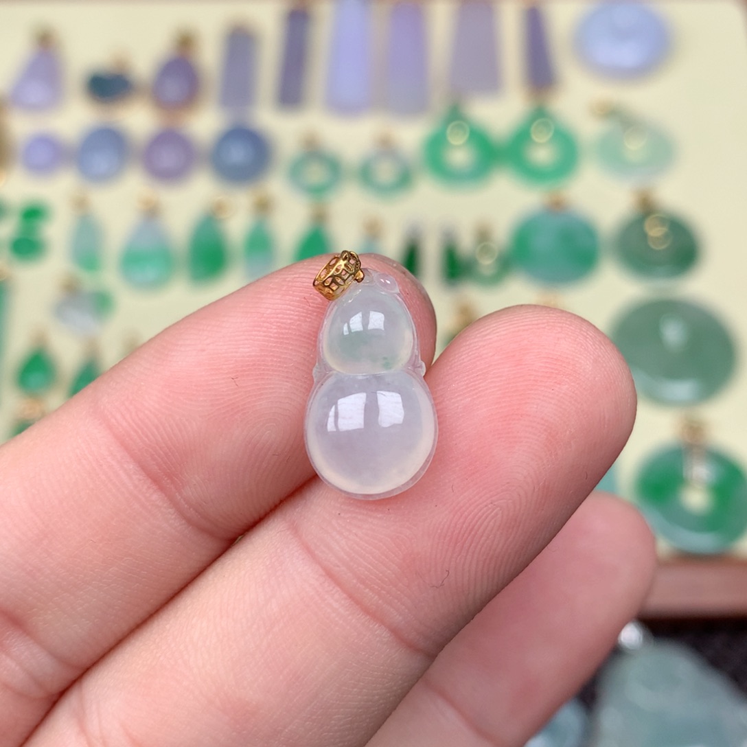 翡翠吊坠(不含链)18K金镶嵌