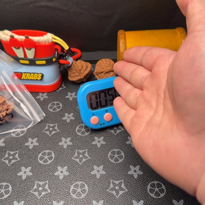 尘***墨大叶紫檀（黑酸枝木类）