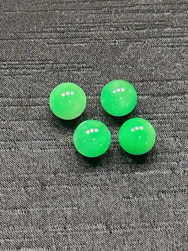 卡13mm 缅料A货翡翠 浅绿 多样性发一颗