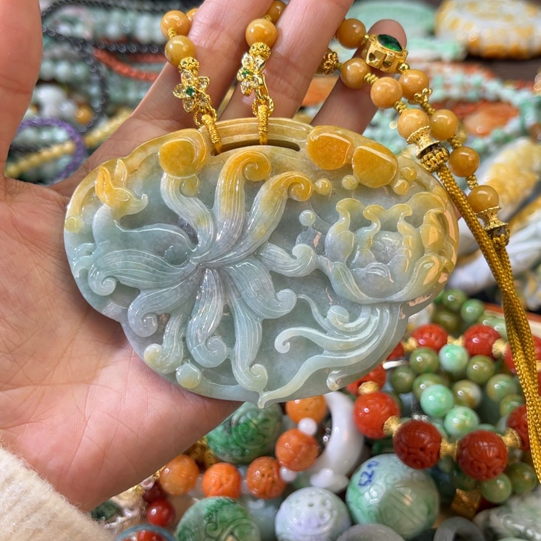 翡翠颈饰未镶嵌待编款