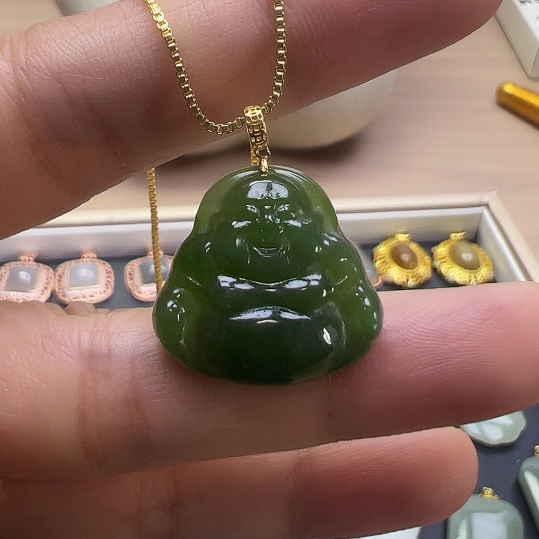 和田玉18K金镶嵌颈饰