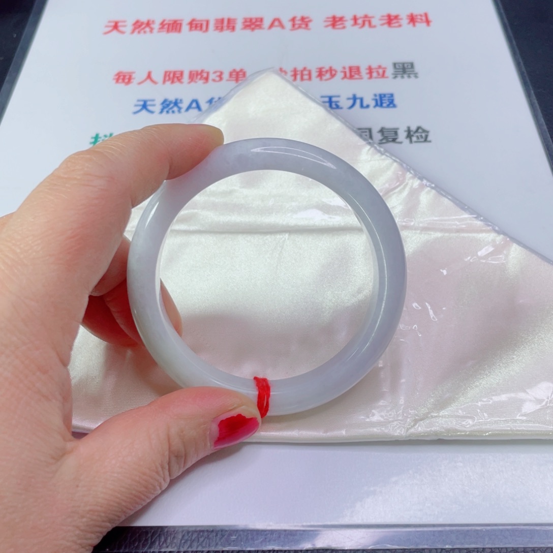 翡翠手镯未镶嵌二****