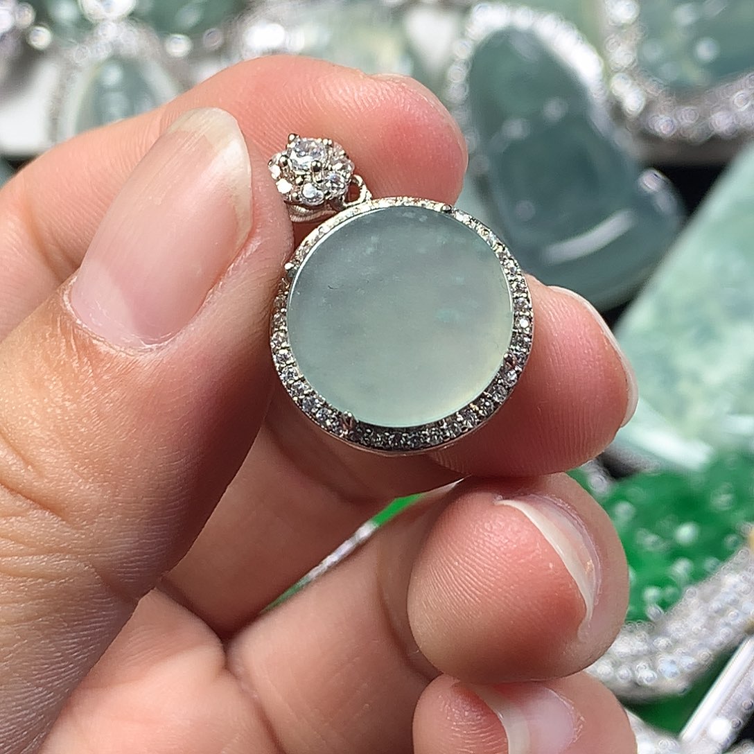 翡翠未镶嵌吊坠(不含链)