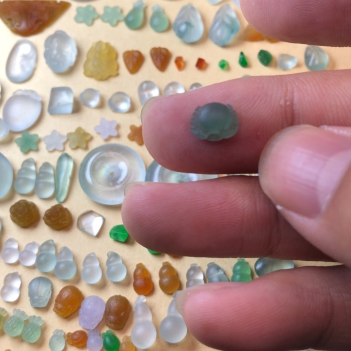 定制翡翠挂件未镶嵌