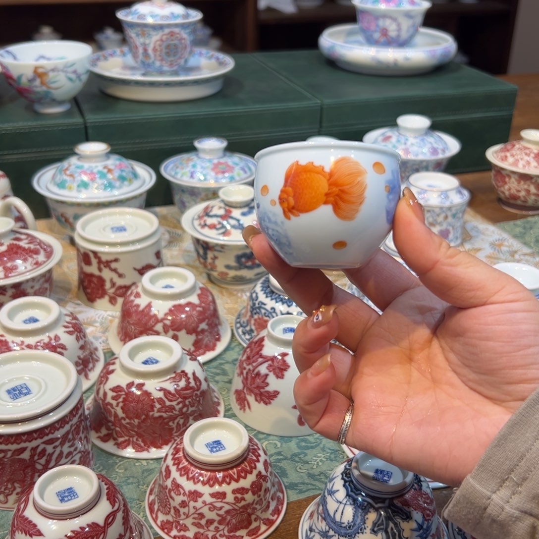 杯青花金鱼小缸杯