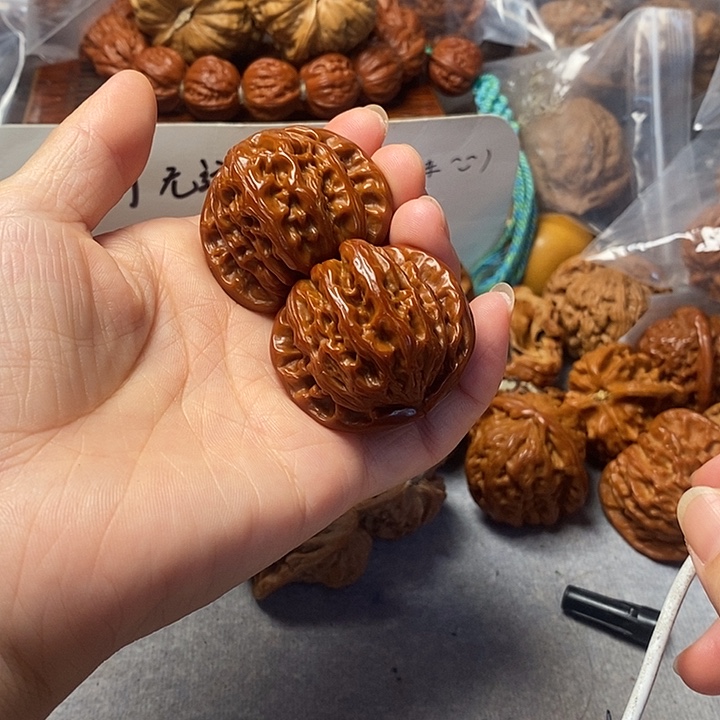 吊坠文玩核桃白狮