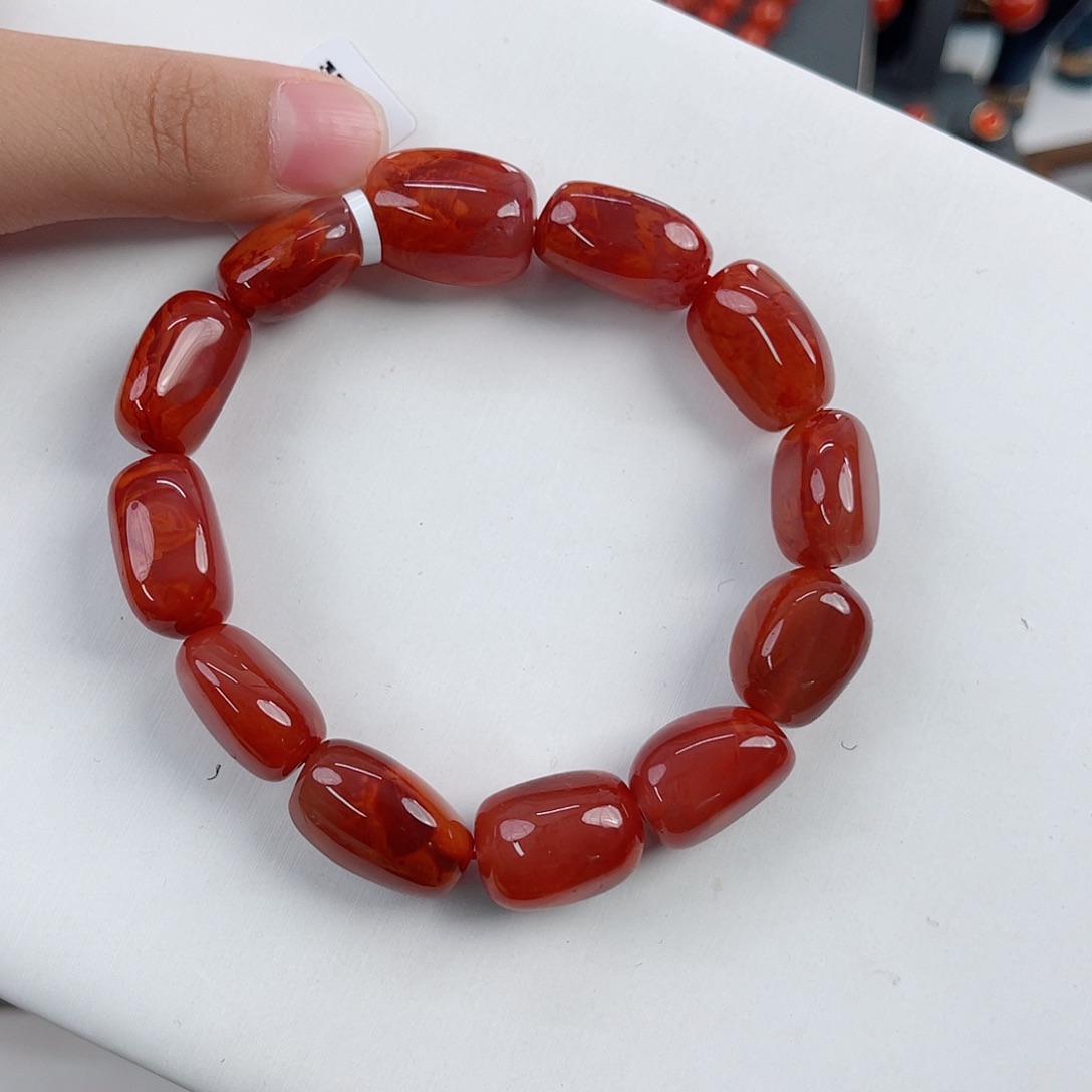 诚***欺未镶嵌瓦西牛血红随形单圈13-14mm南红玛瑙