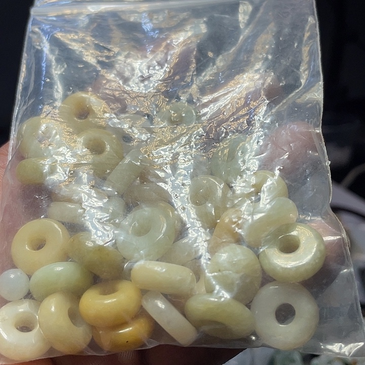 翡翠未镶嵌吊坠(不含链)40个