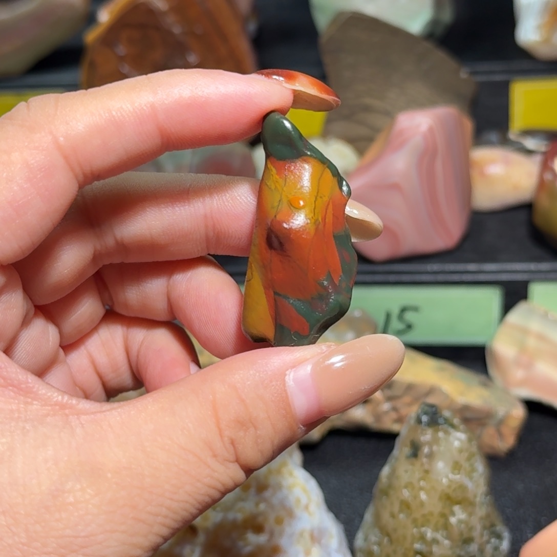 石材阿拉善原石彩玉观赏石