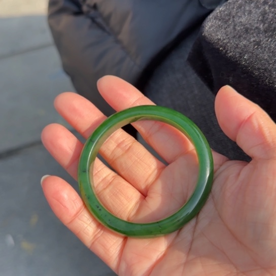 和田玉手镯未镶嵌53 俄罗斯辣阳绿红皮老料