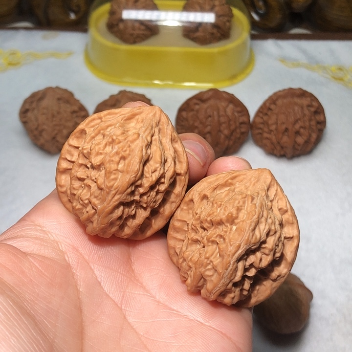 文玩核桃38火焰马蹄