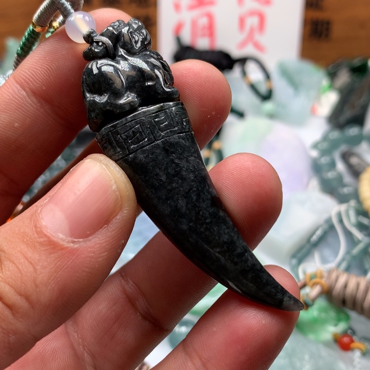 翡翠颈饰未镶嵌保真天然A货翡翠