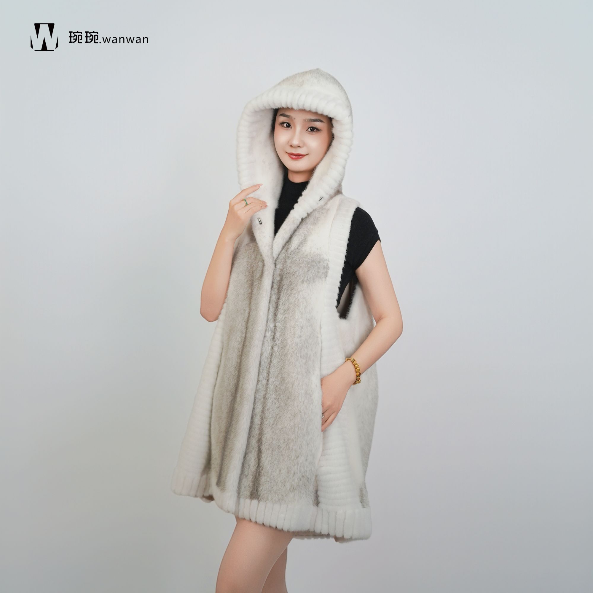 三髦【琬琬.wanwan】“银十字马甲”设计师进口水貂皮草外套