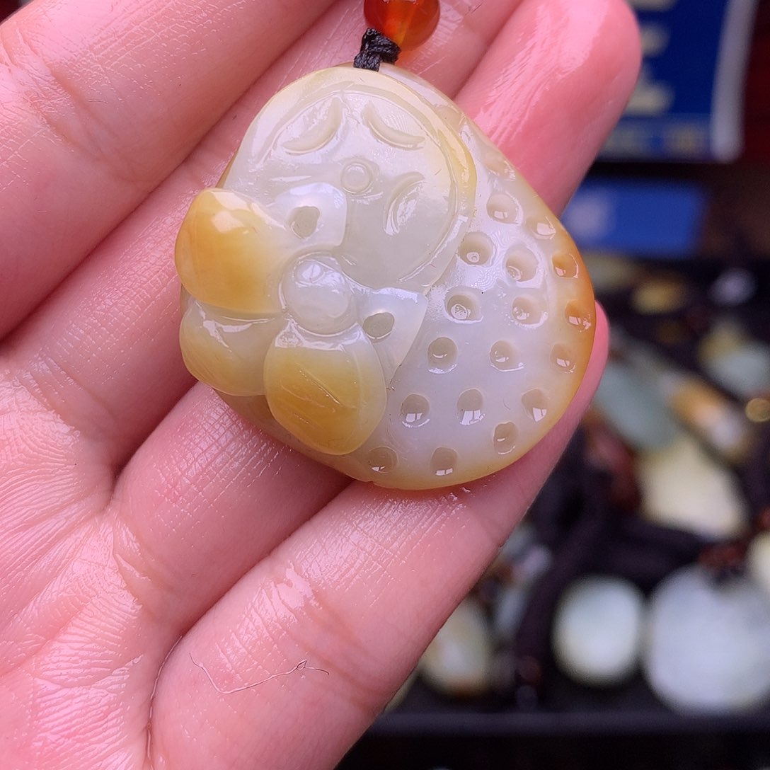 和田玉颈饰未镶嵌