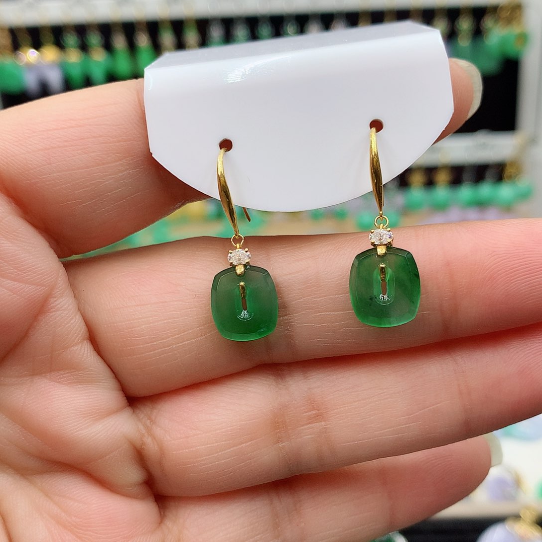 翡翠耳饰18K金镶嵌的