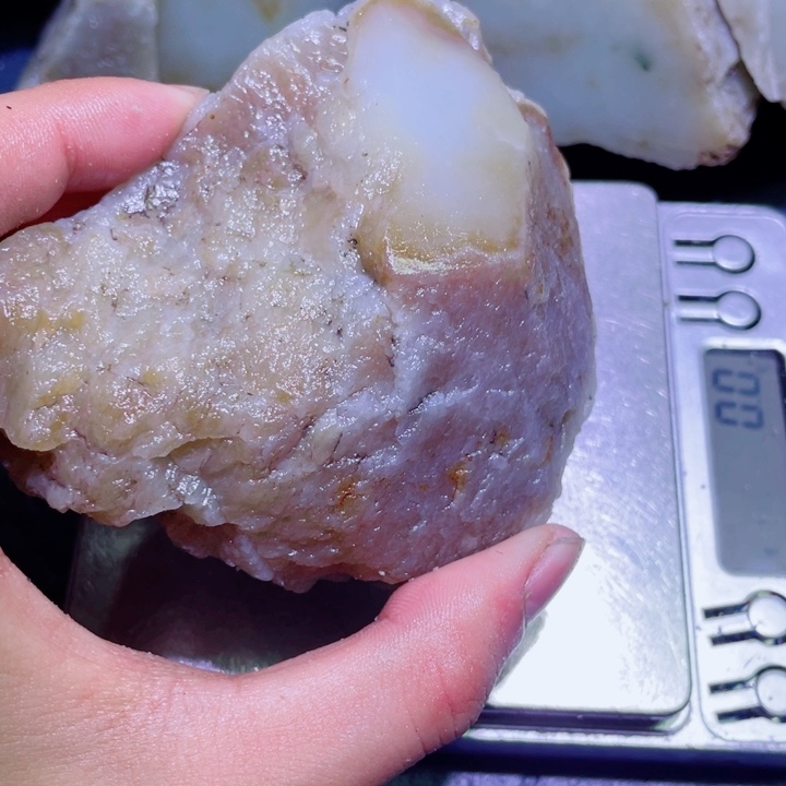 和田玉未镶嵌珠宝半成品