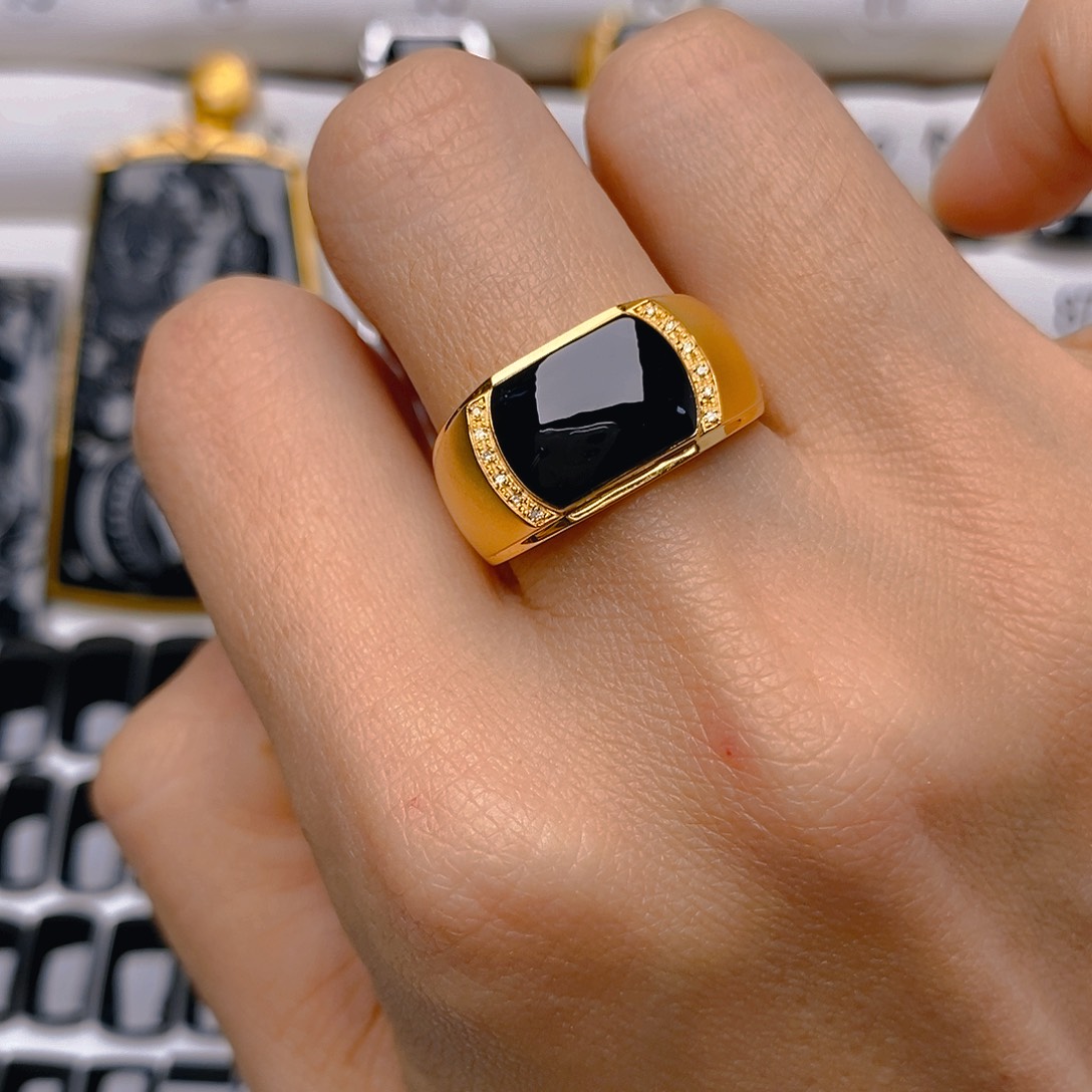 翡翠戒指18K金镶嵌往**缘戒指