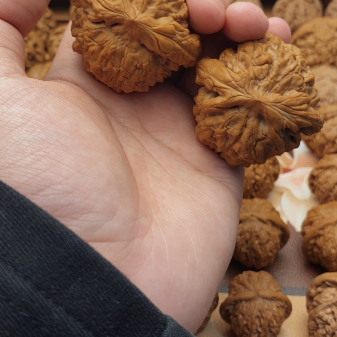 文玩核桃吊坠龙亭